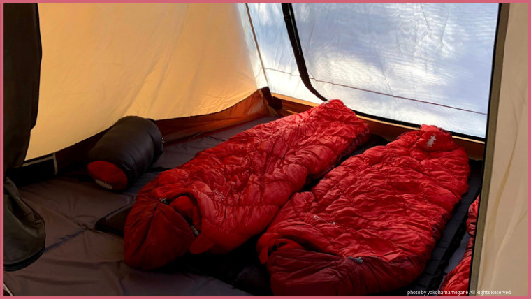 ふもとっぱらの冬キャンプにおすすめのシュラフ（寝袋）モンベルの「シームレス バロウバッグ＃0」